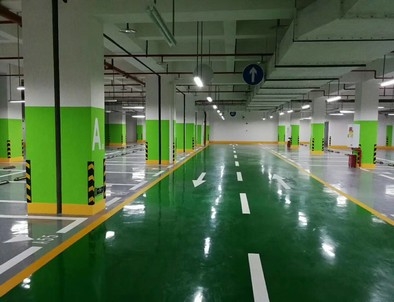 中卫中卫停车场标线施工